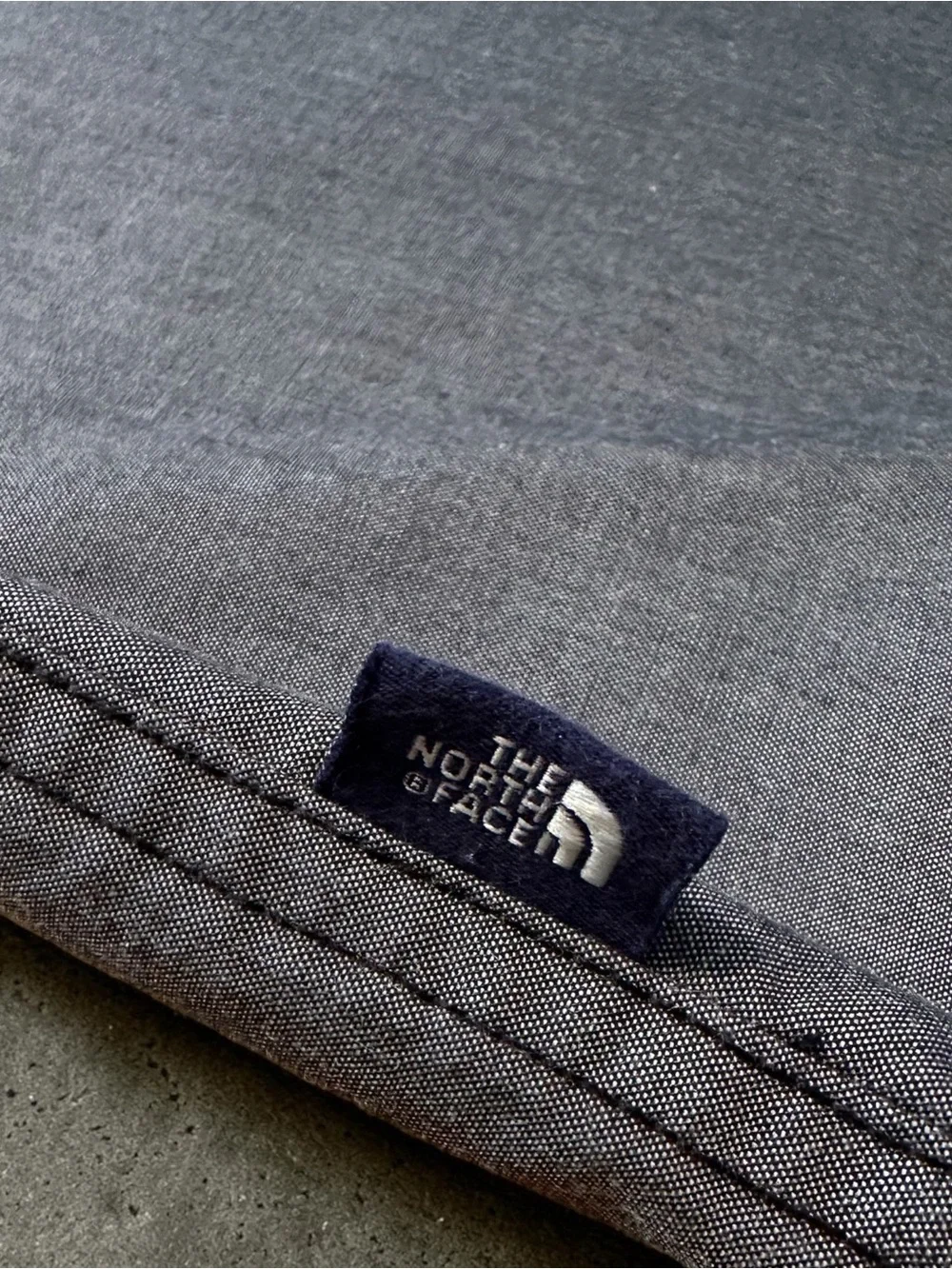 The North Face Men's Short-Sleeve Button-Down Shirt - Charcoal Gray